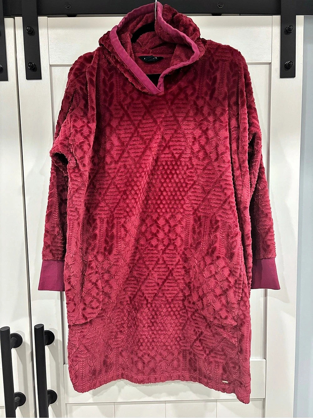 Nautica Geometric Fleece pajama dress in burgundy, Large, Like New